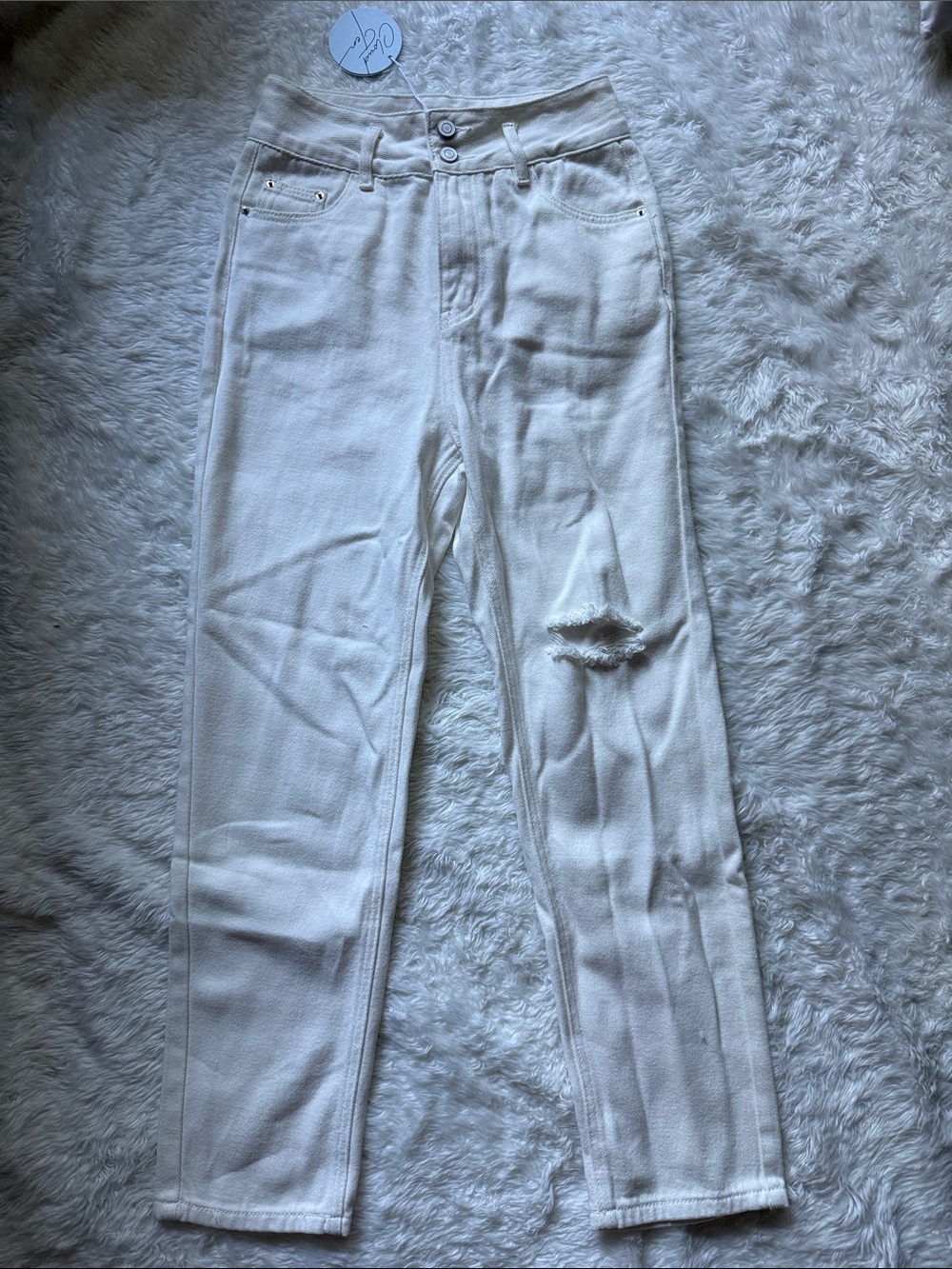 Women’s Straight Leg Jeans in White with Subtle Distressed Knee
